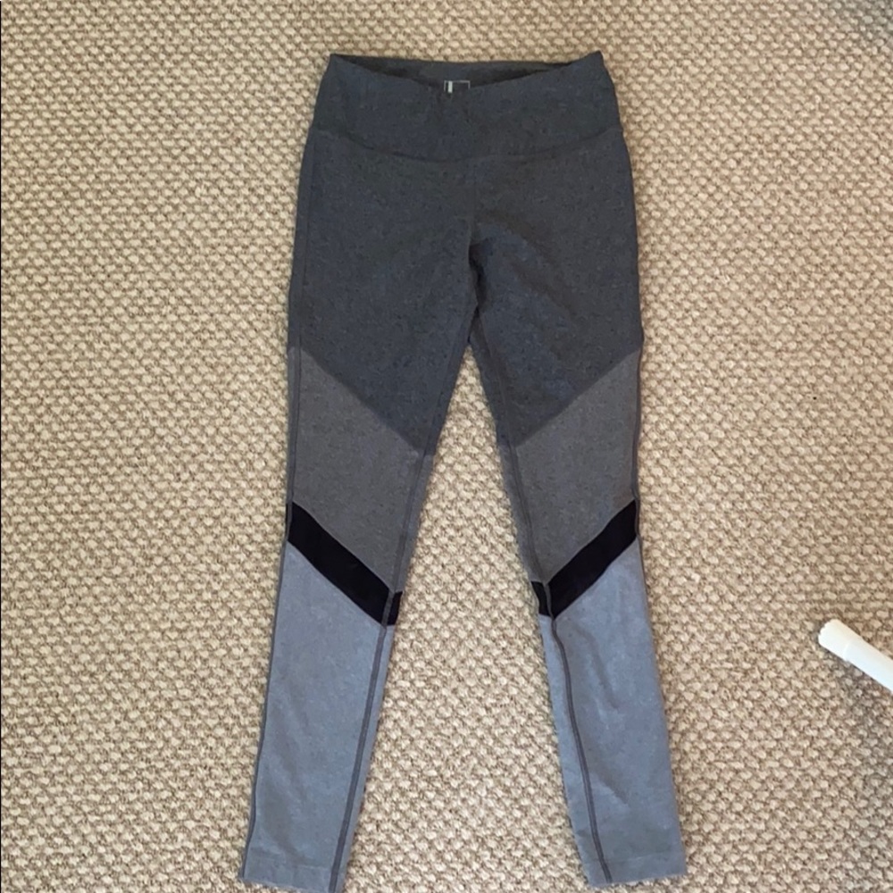 Grey workout leggings